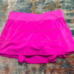POW PINK!!! size 8 short length lululemon skirt